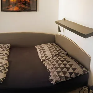 sparrowl-apartments.inbudapesthotels.com/
